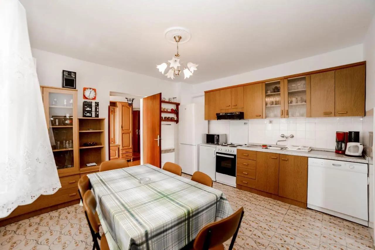 Apartments Jasko 2896 Barbat na Rabu Croatia